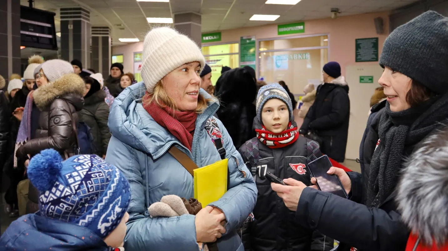 Надежда Кудрявцева приезжала в гости из Чебоксар впервые за семь лет. Возможно теперь будет навещать родных чаще. Фото: Василий Петров/ «Ямал-Медиа»