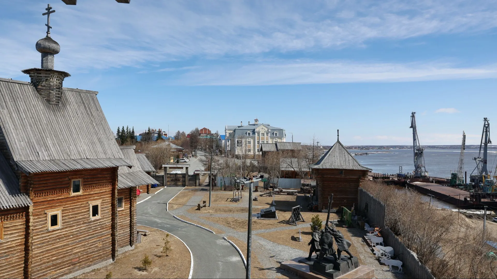 Территория, где находится Обдорский острог, открывает ученым все новые тайны. Фото: Андрей Ткачев / «Ямал-Медиа»