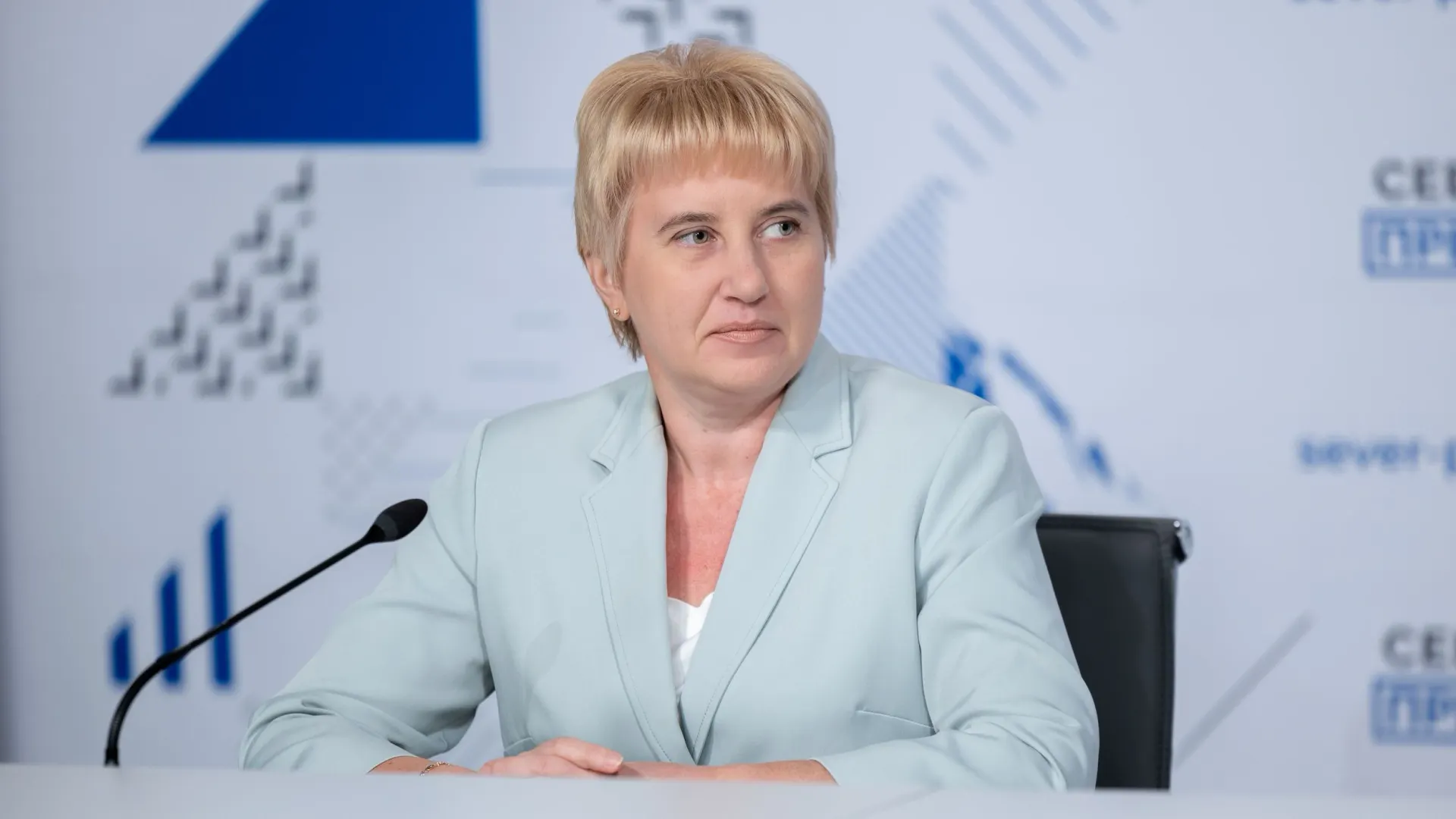 Елена Карпова рассказала, как действовать, если вдруг прописка в регионе не подтверждается в личном кабинете «Морошки». Фото: Александр Чирва / «Ямал-Медиа»
