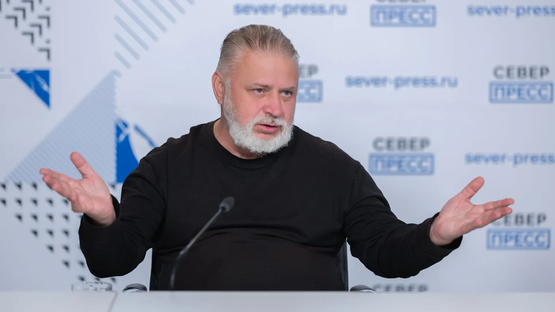 Олег Кардаш рассказал об уникальных находках нынешнего сезона. Фото: Александр Чирва / «Ямал-Медиа»