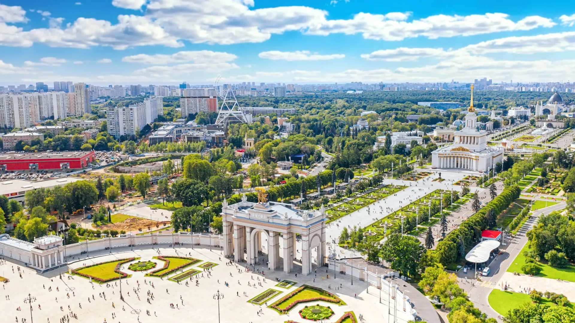 Ямальцы участвуют в мероприятии в Москве. Фото: Nick N A / Shutterstock / Fotodom