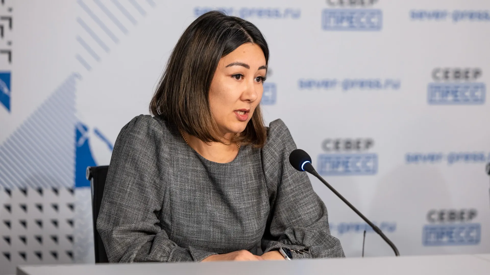 Чулпан Ниязбагина рассказала о том, сколько советников работает в школах Салехарда. Фото: Федор Воронов/«Ямал-Медиа»