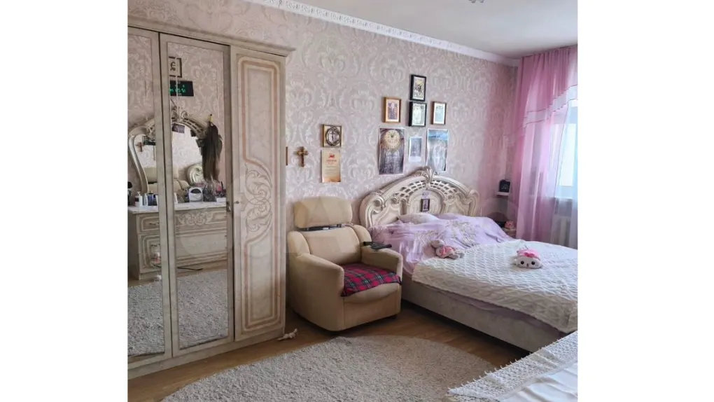 Спальня в квартире за 33 миллиона в Салехарде. Фото: «Авито»