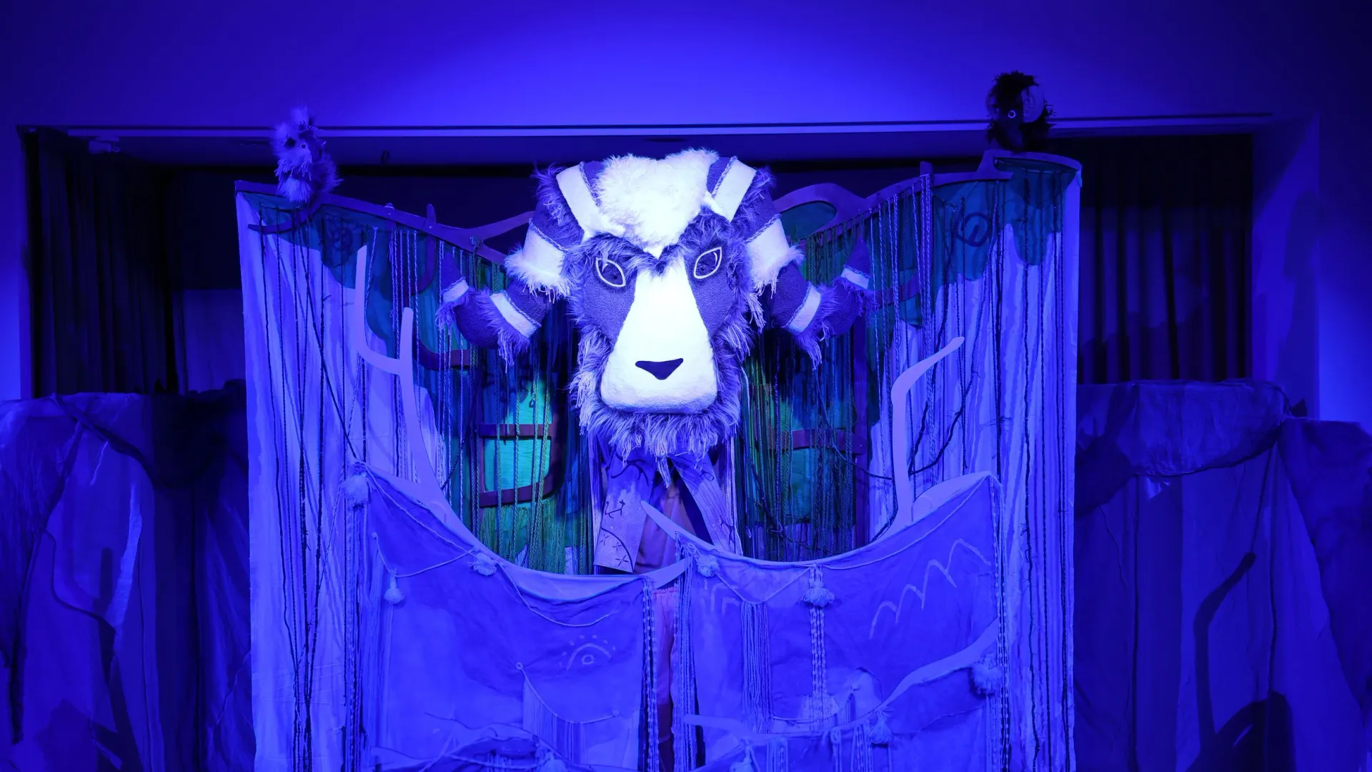 Репетиция спектакля про мамонтенка Любу. Фото: Андрей Ткачев  / «Ямал-Медиа»