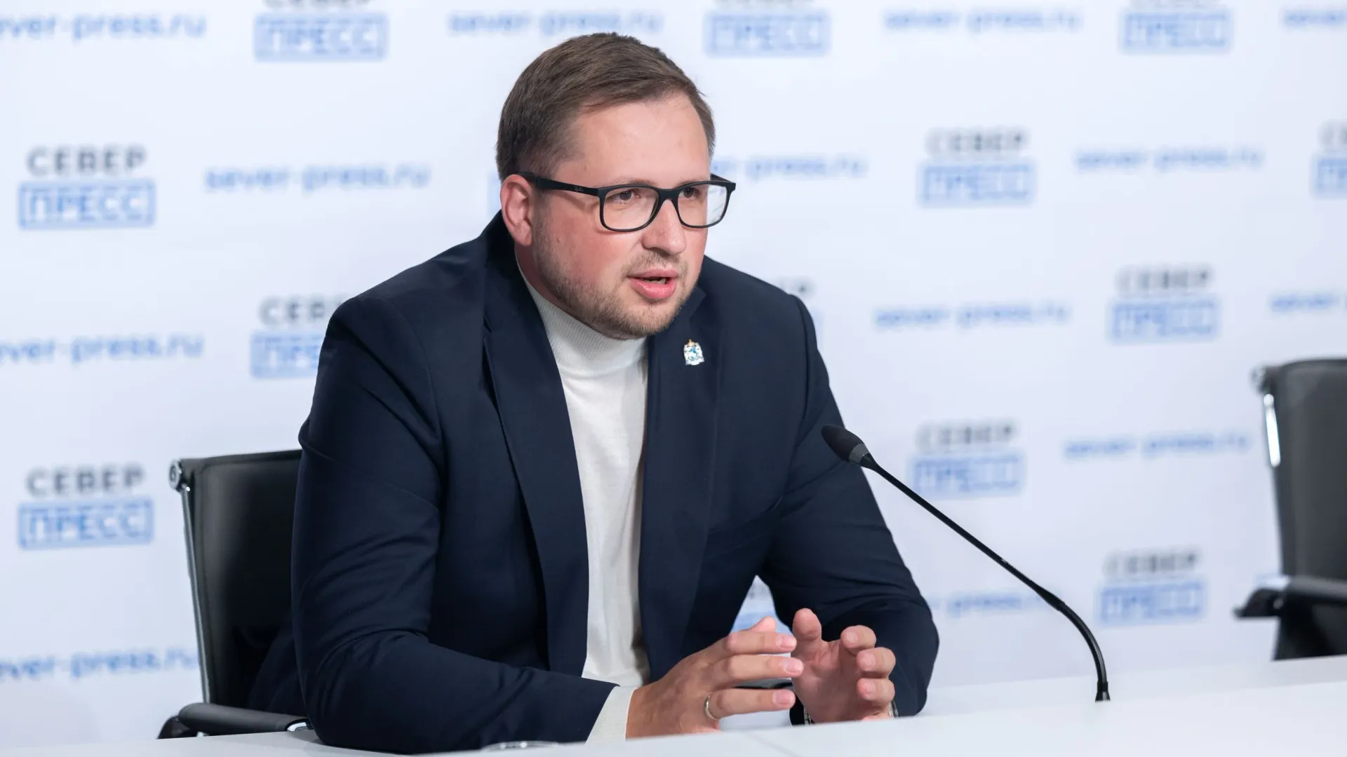 Дмитрий Шмелев рассказал о трех ключевых направлениях, на которых делали акцент. Фото: Александр Чирва / «Ямал-Медиа»