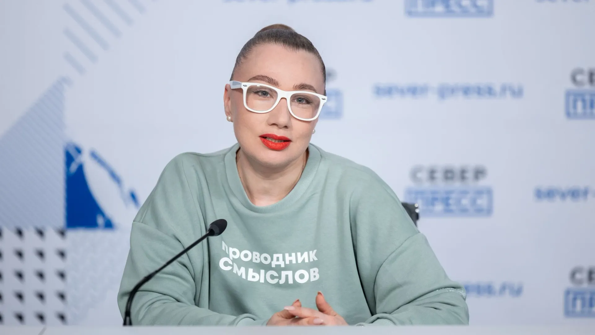 Марина Кузьменкова рассказала, как рождалась идея новой экскурсии. Фото: Александр Чирва / «Ямал-Медиа»
